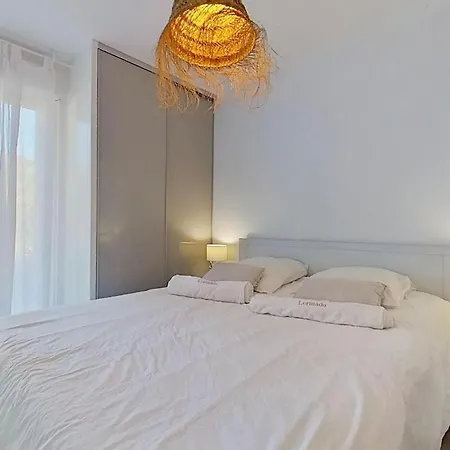 Lorinadu Vue A 800m A Pied 빌라