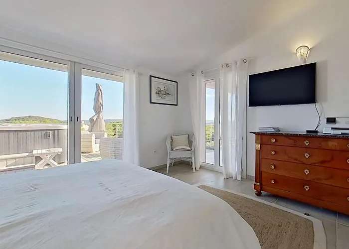 Lorinadu Vue A 800m A Pied Zonza